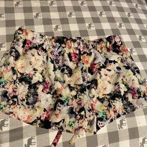 Cute silky floral shorts